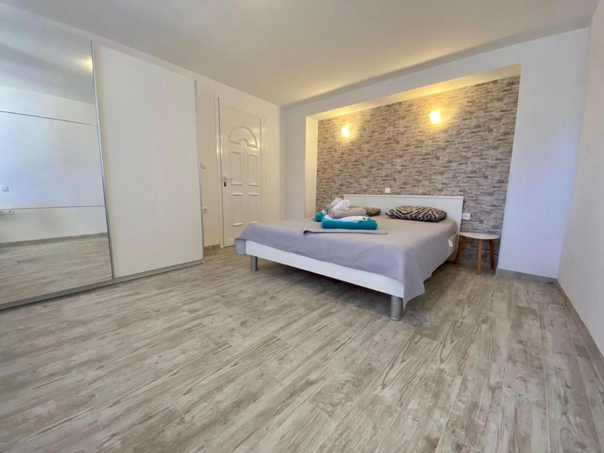 Apartments King - City Center Novalja Exteriér fotografie